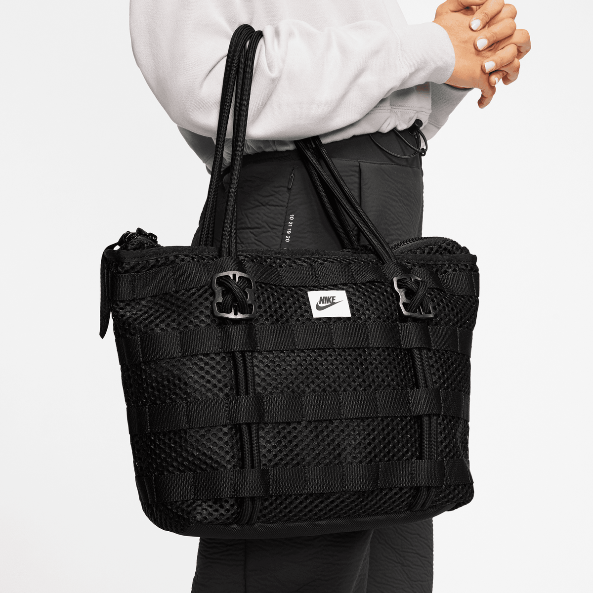 AIR TOTE BAG - BLACK